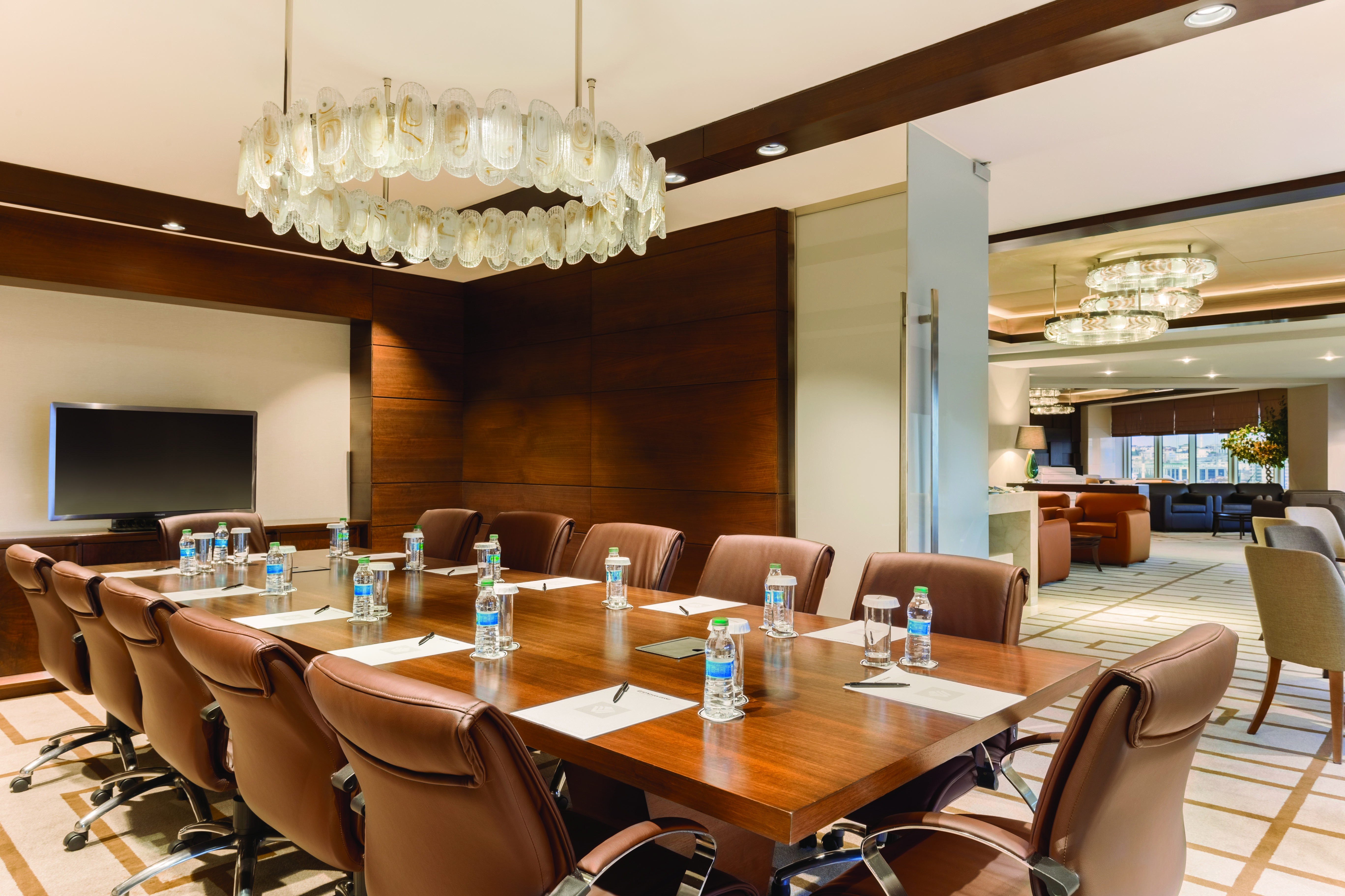 Wyndham Grand Istanbul Europe Ξενοδοχείο Εξωτερικό φωτογραφία Boardroom at the Westin Hyderabad