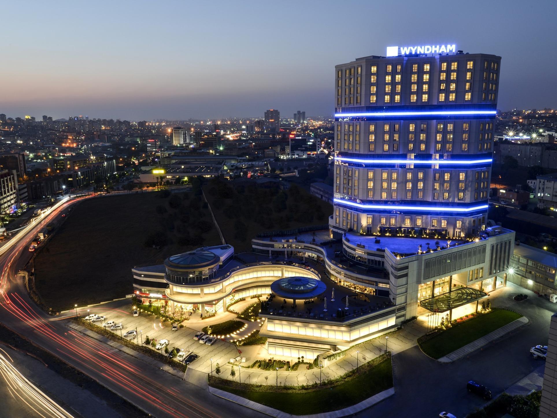 Wyndham Grand Istanbul Europe Ξενοδοχείο Εξωτερικό φωτογραφία Wyndham Grand Istanbul Old Airport