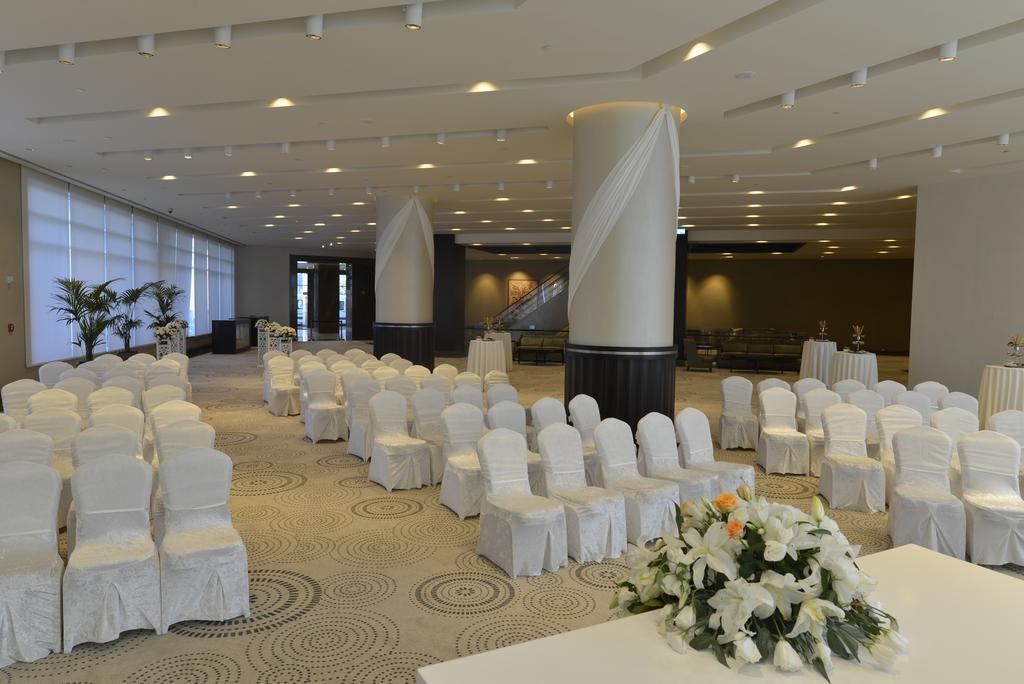 Wyndham Grand Istanbul Europe Ξενοδοχείο Εξωτερικό φωτογραφία The Grand Ballroom